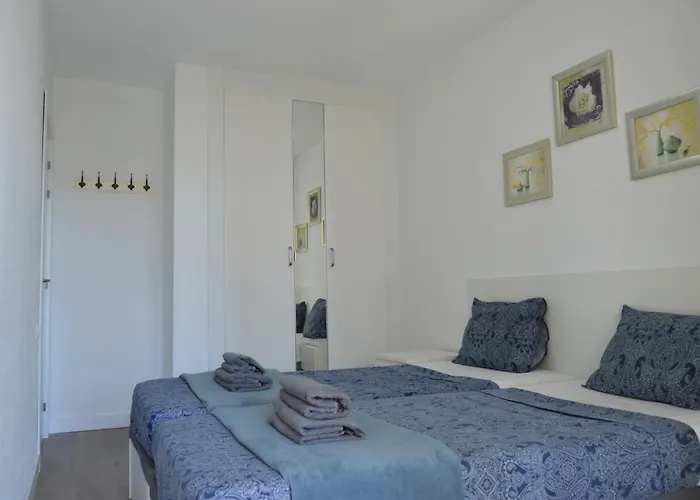 Gemelos IV 5B Holiday Apt
